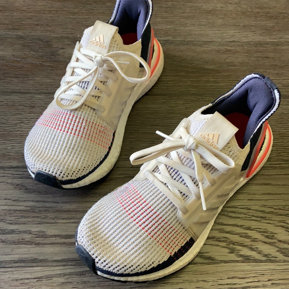 Boys 4.5 Youth Adidas Ultra Boost